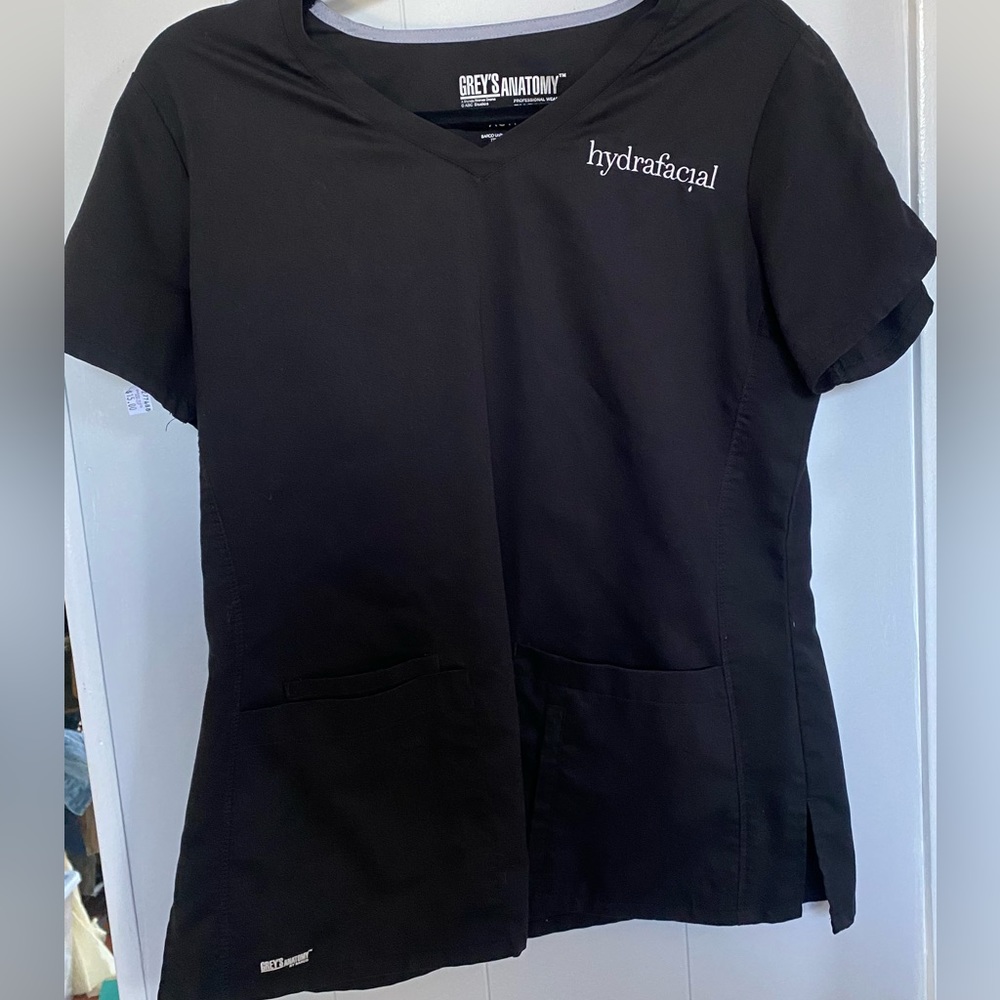 Greys Anatomy Hydrafacial scrub top